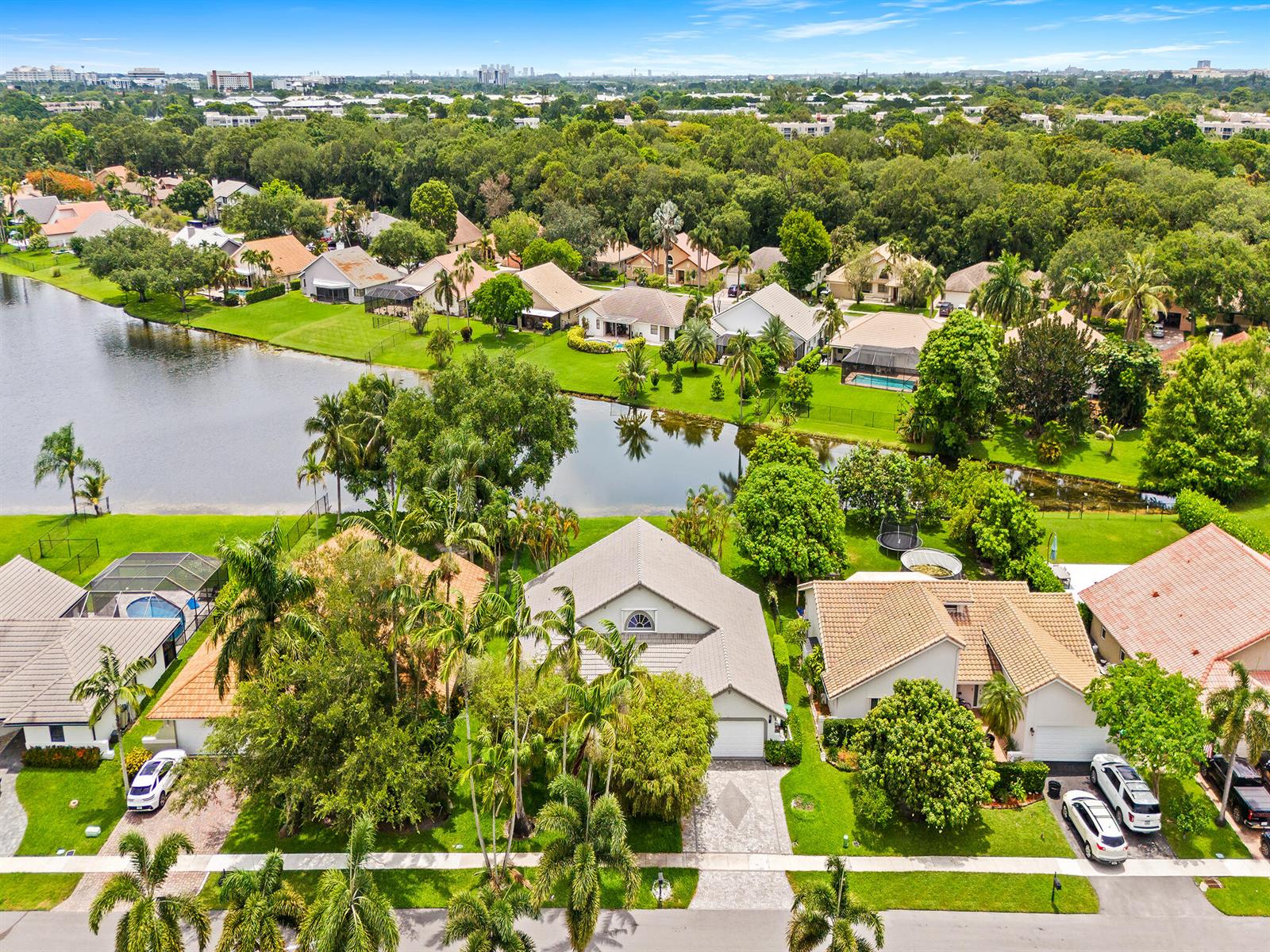 1750 W Oak Knoll Circle, Davie FL 33324