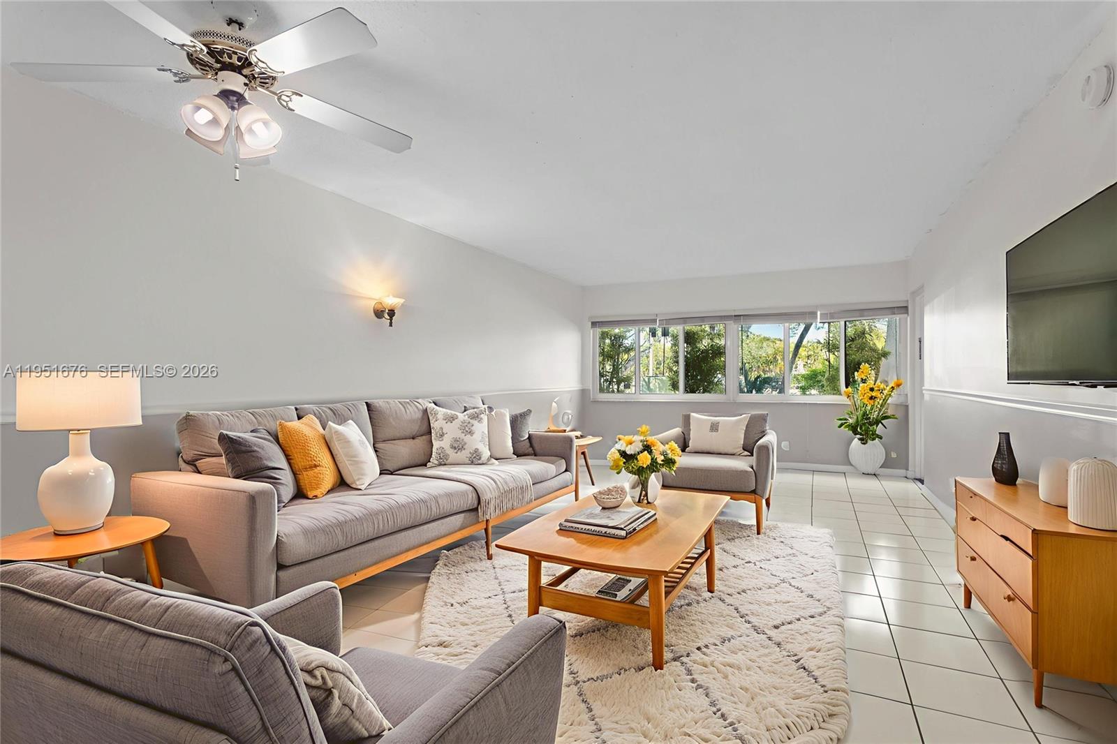 100 Lakeview Dr # 108, Weston FL 33326