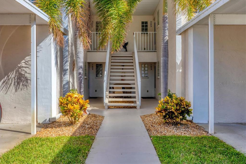 804 MONTROSE DRIVE UNIT 103