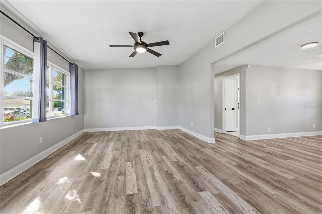 7198 121ST WAY, SEMINOLE, FL — photo 4 of 23