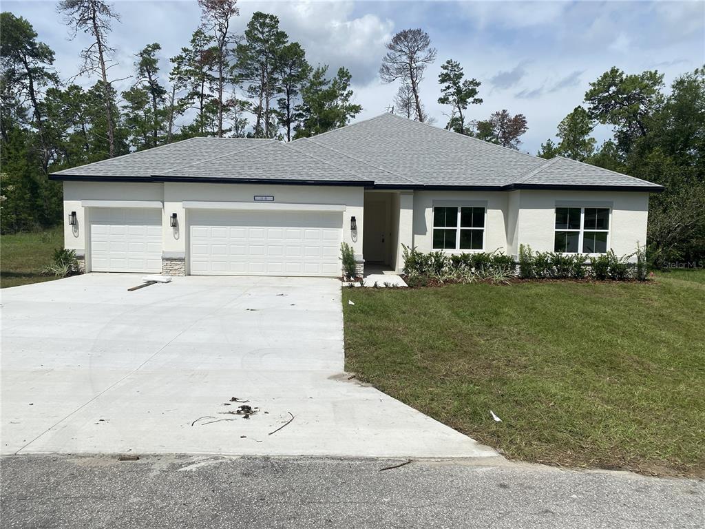 6 HEMLOCK COURT S