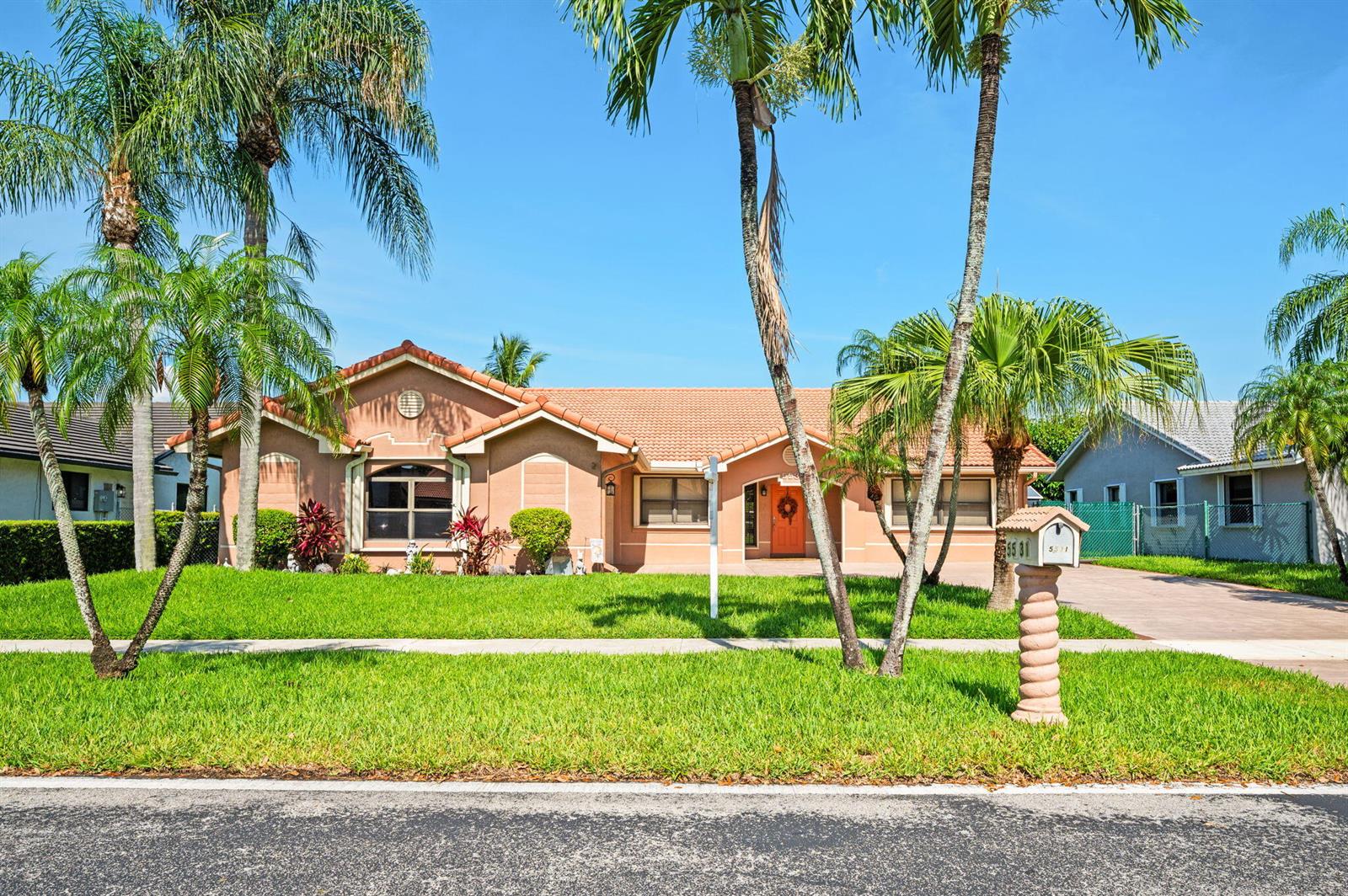 5531 Hawkes Bluff Avenue, Davie FL 33331