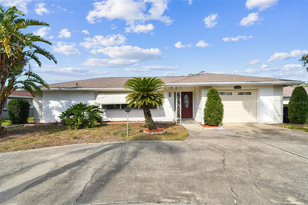 1730 SUNSET POINT ROAD