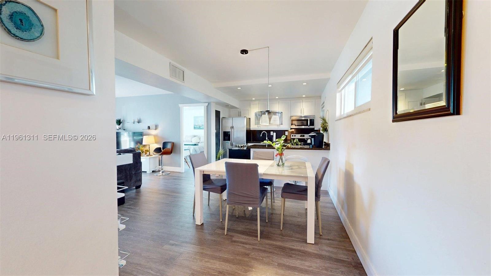 2076 S Ocean Dr # 211, Hallandale Beach FL 33009