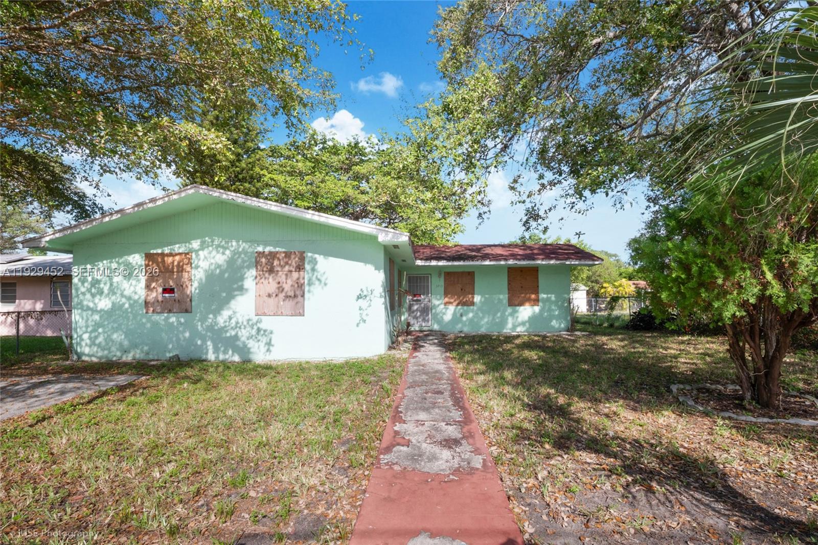 3715 Oak Ave, Miami FL 33133