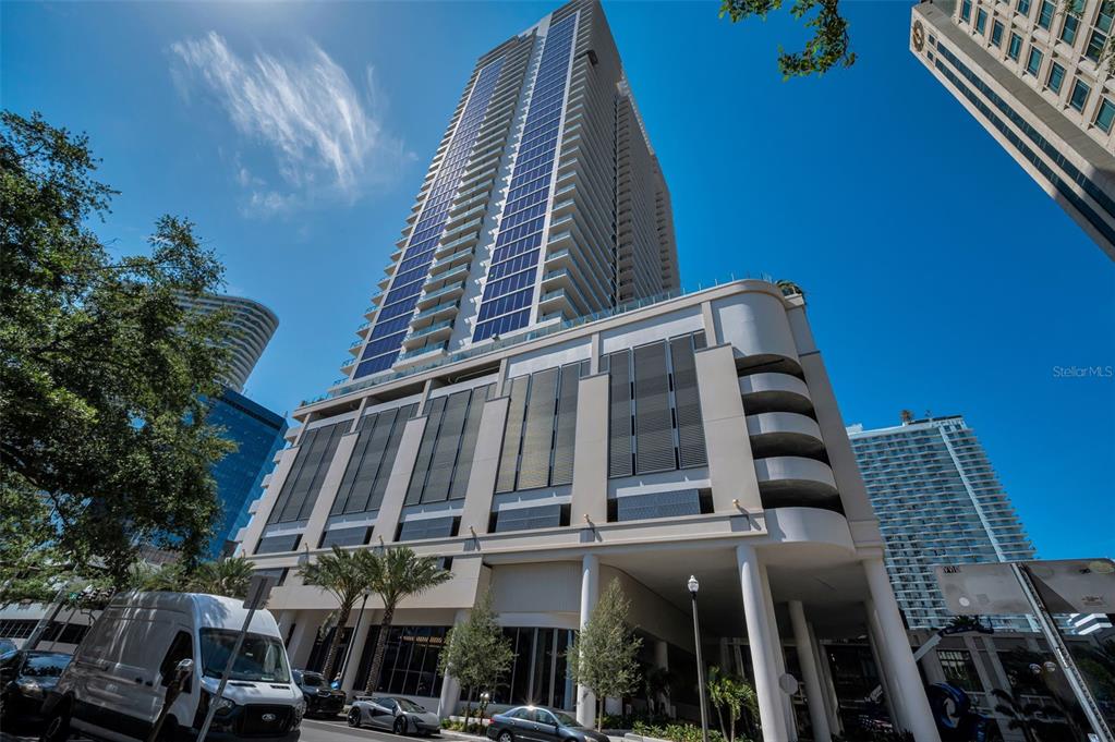 275 1ST AVENUE S UNIT 3503