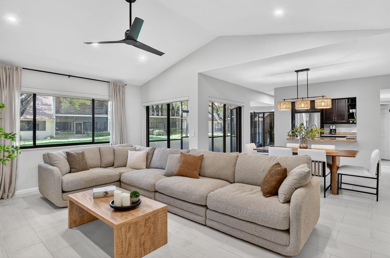 5530 Coach House Circle # A, Boca Raton FL 33486