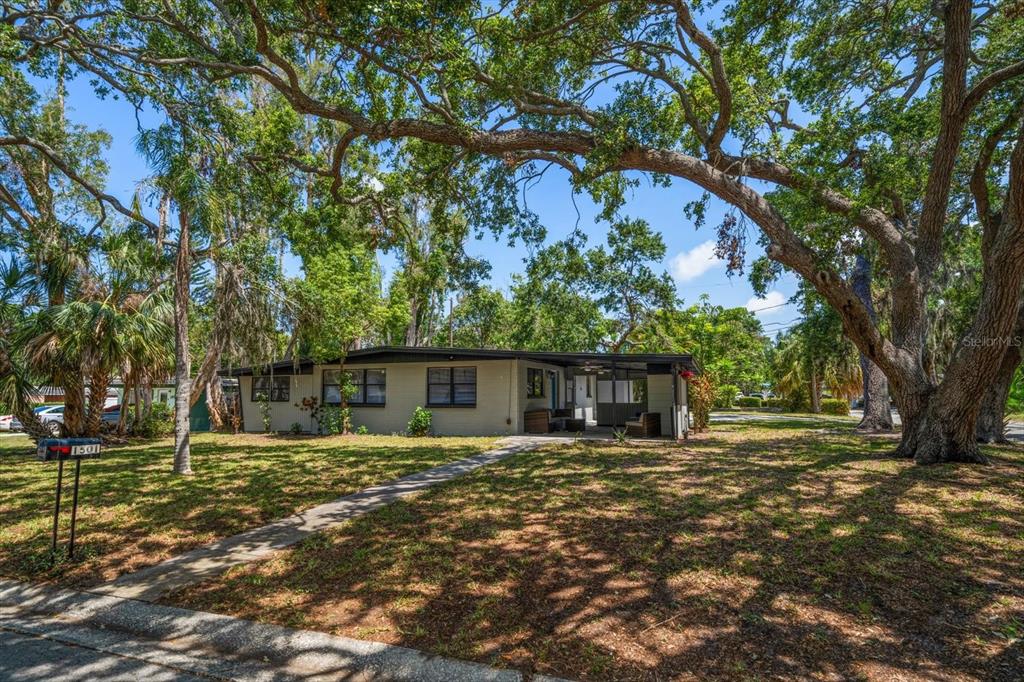 1501 HOWARD PLACE