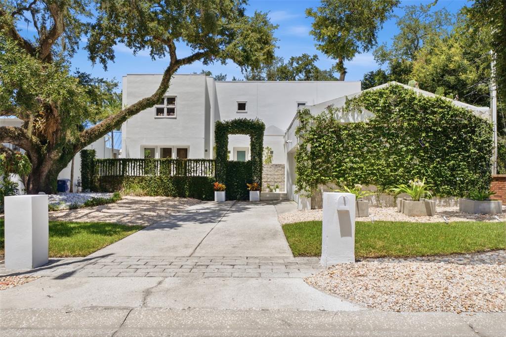 2701 CHAMBRAY LANE, TAMPA, FL — photo 4 of 30