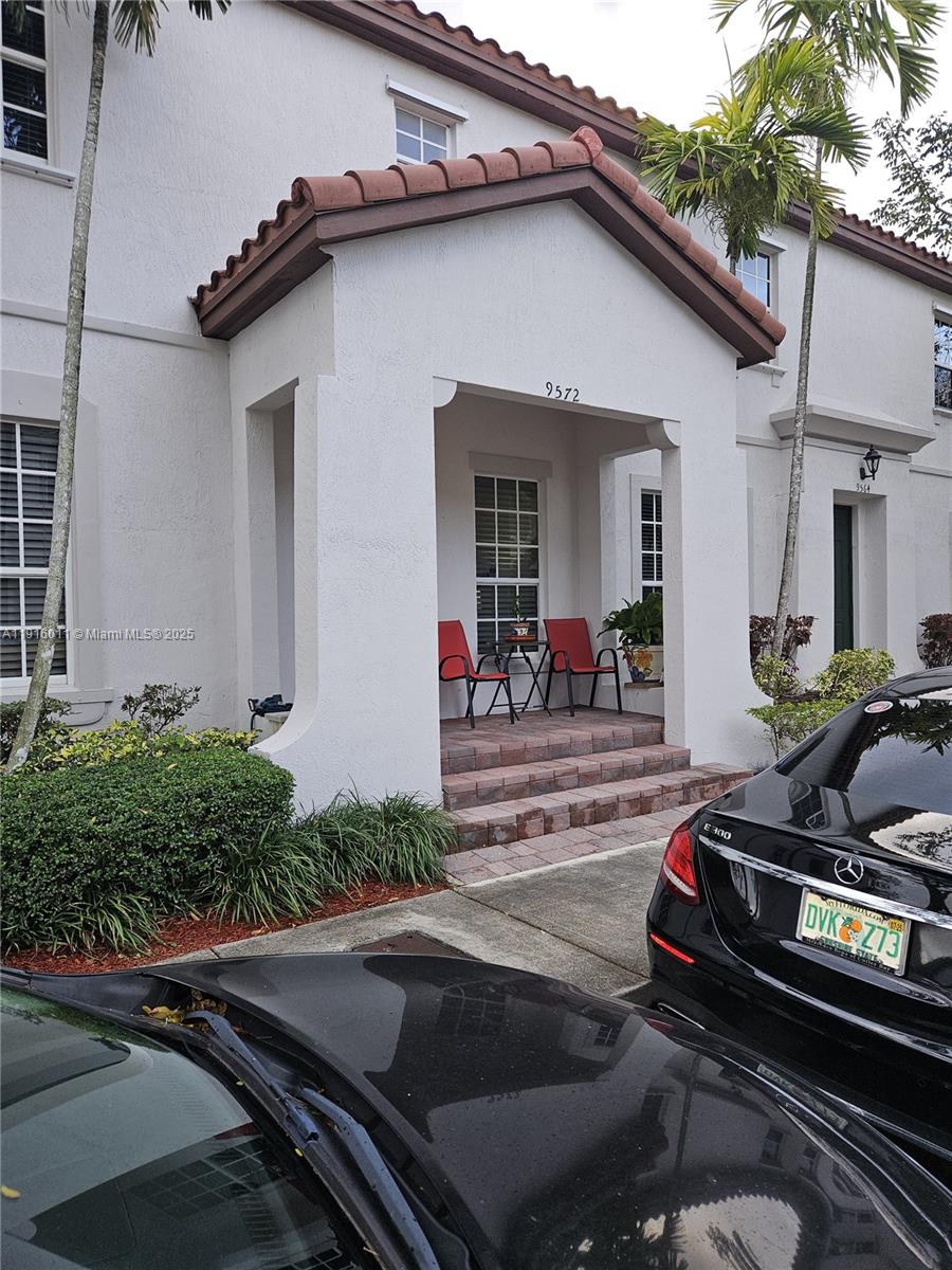 9572 SW 169th Pl, Miami FL 33196