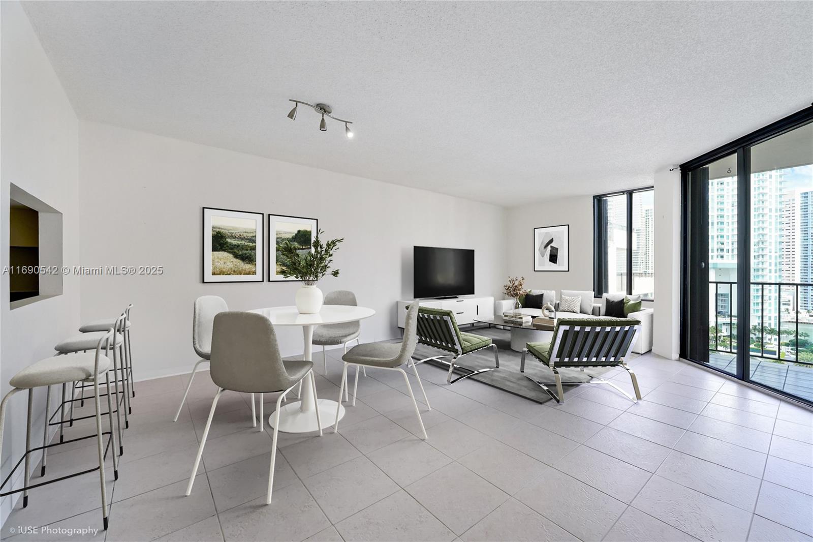 520 Brickell Key Dr # A1812, Miami FL 33131