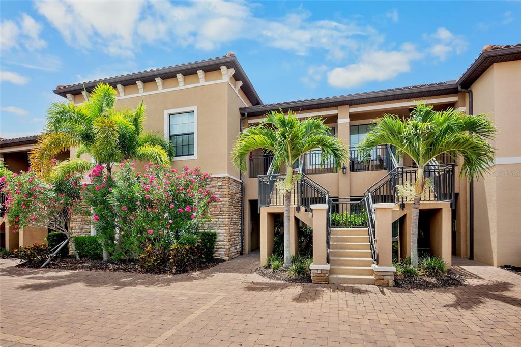 5425 CICERONE STREET UNIT 103