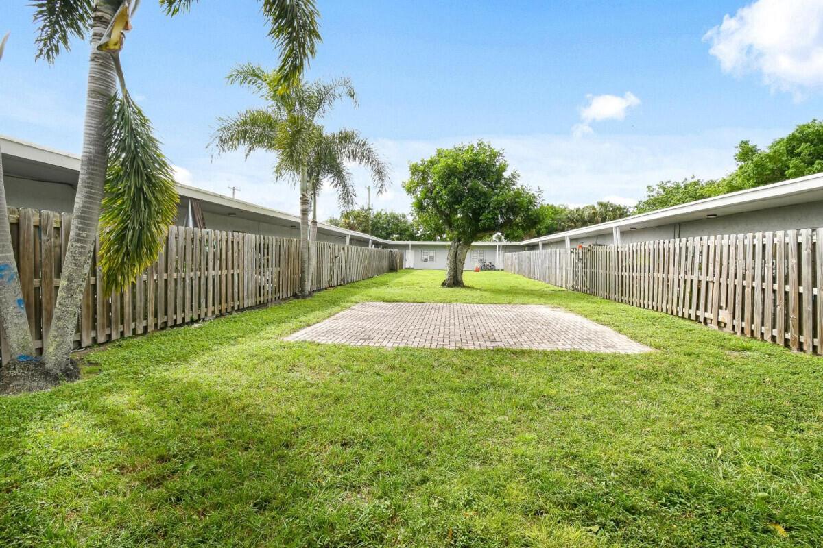 Backyard_Paversjpg — JUPITER, FL