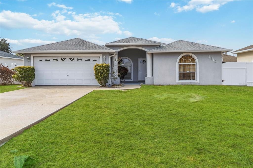 1912 MANATEE DR