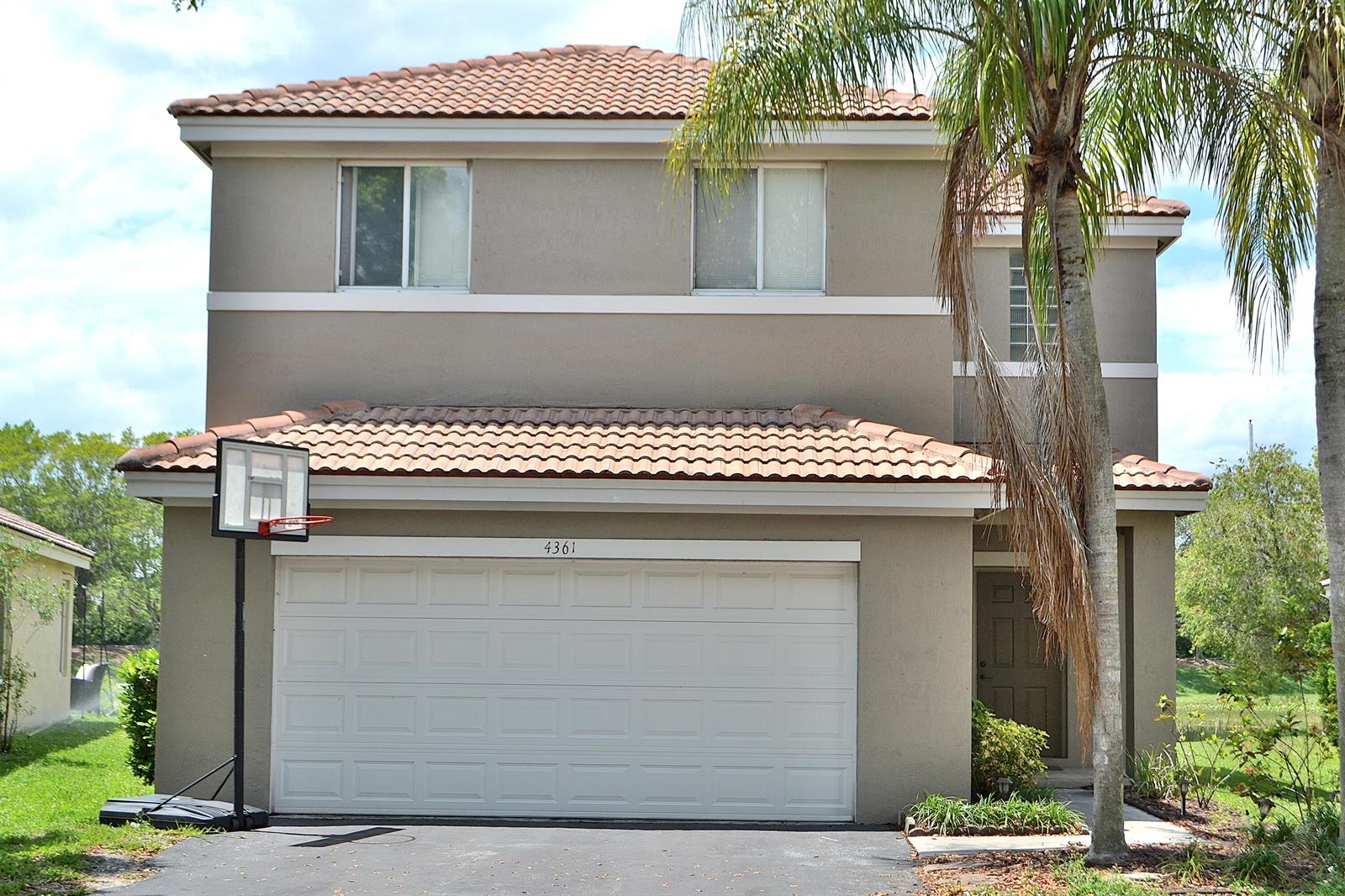 4361 Dogwood Circle, Weston FL 33331