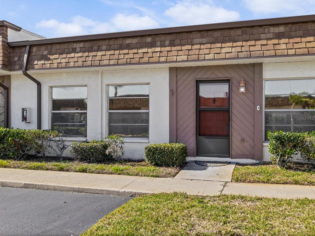 6037 CHESHAM DRIVE UNIT 7