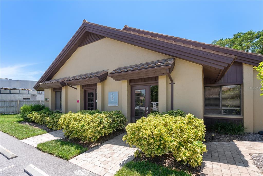 7069 S TAMIAMI TRAIL UNIT E1