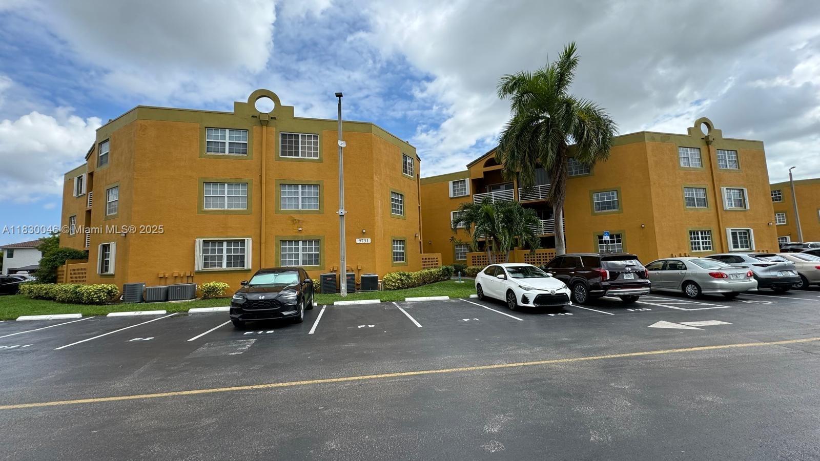 9731 Fontainebleau Blvd # F209, Miami FL 33172