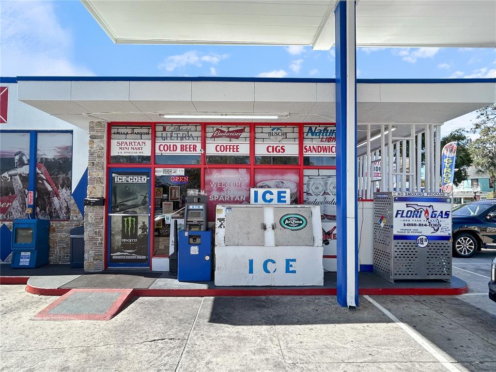 4 S PINELLAS AVENUE
