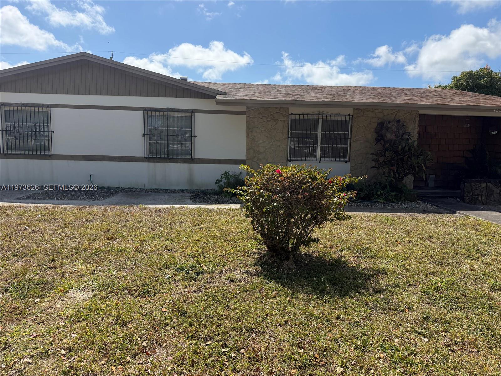 100 NE 212th Ter, Miami Gardens FL 33179