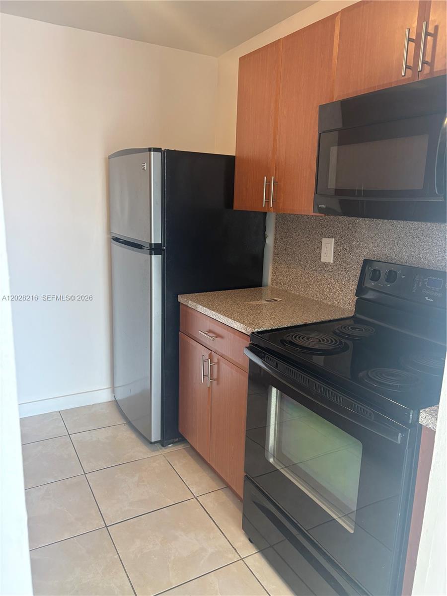 2000 NE 135th St # 208, North Miami FL 33181