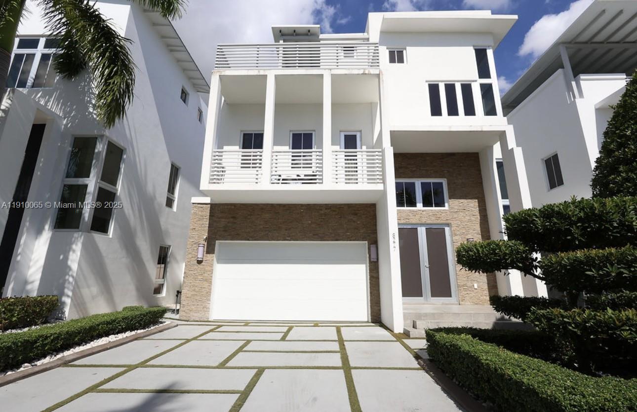 8277 NW 34th St, Doral FL 33122