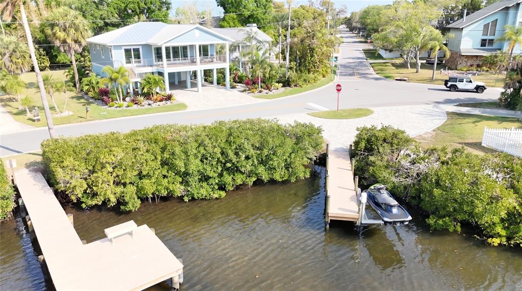 231 LAGOON DRIVE, PALM HARBOR, FL — photo 4 of 17