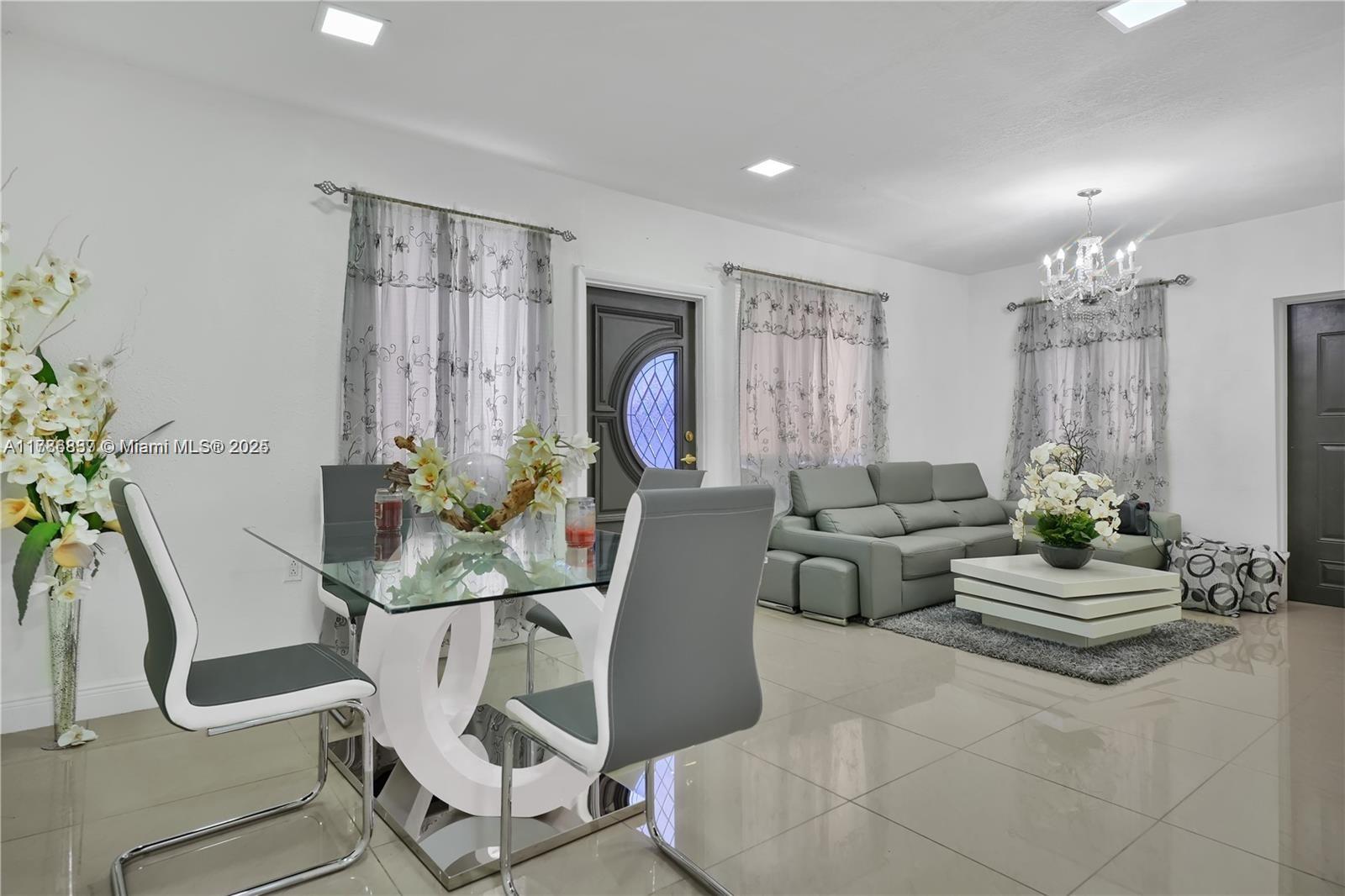 7225 SW 21st St, Miami FL 33155