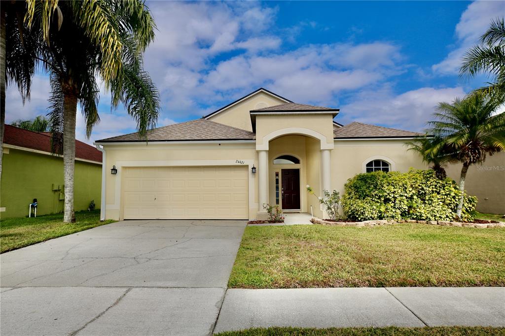 24421 BREEZY OAK COURT