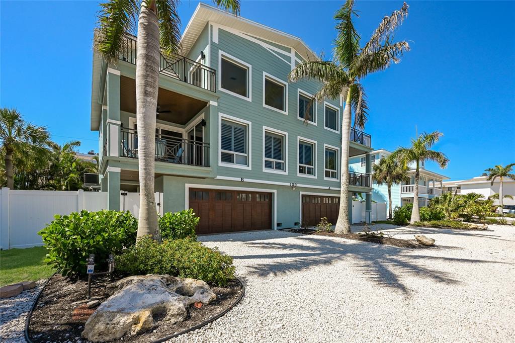109 6TH STREET N UNIT A