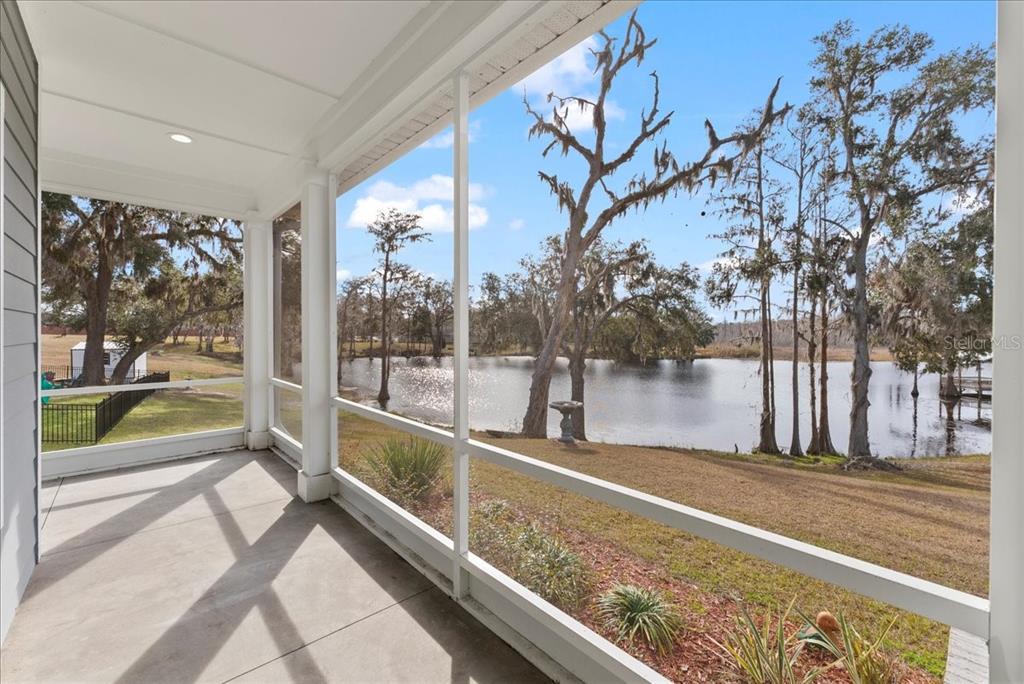 136 SW GRAND MAGNOLIA GLEN