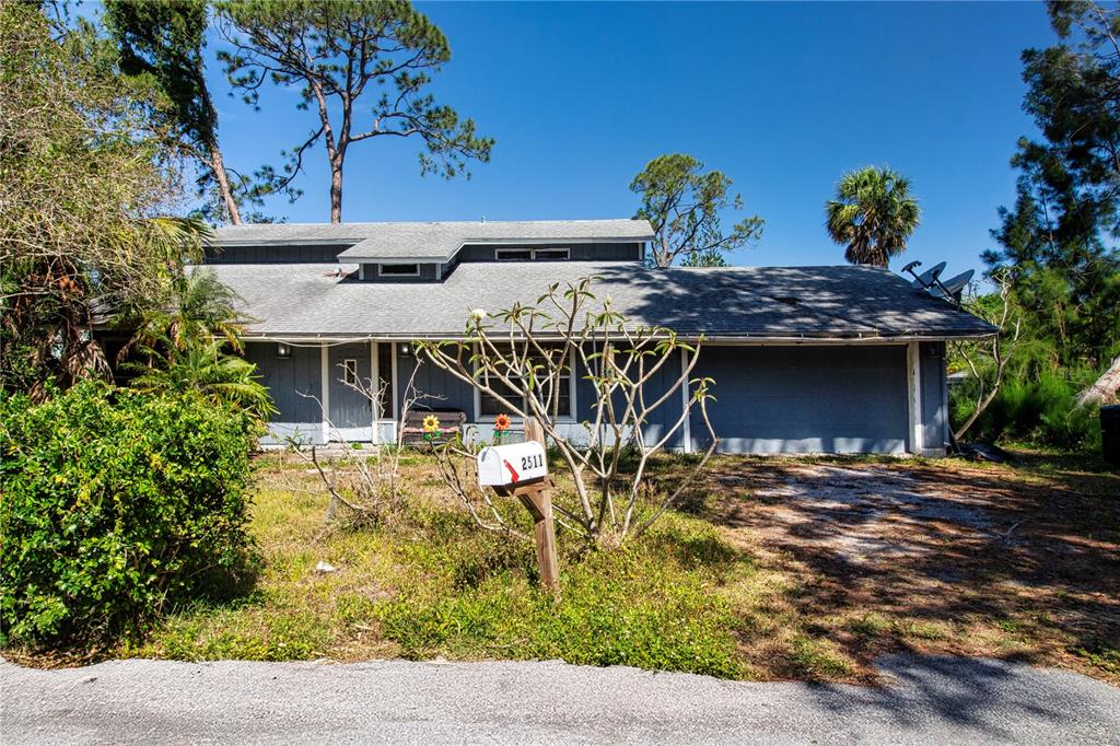 2511 LORDS LANE