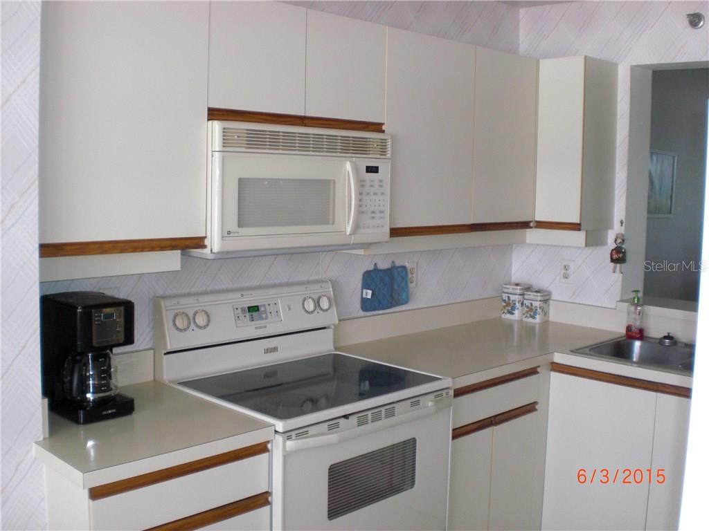 4570 PINEBROOK CIRCLE UNIT 304, BRADENTON, FL — photo 4 of 25
