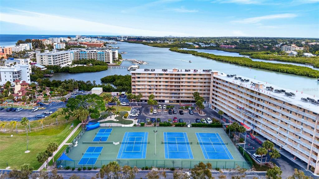 19451 GULF BOULEVARD UNIT 204