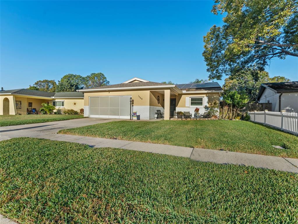 1768 W GROVELEAF AVENUE