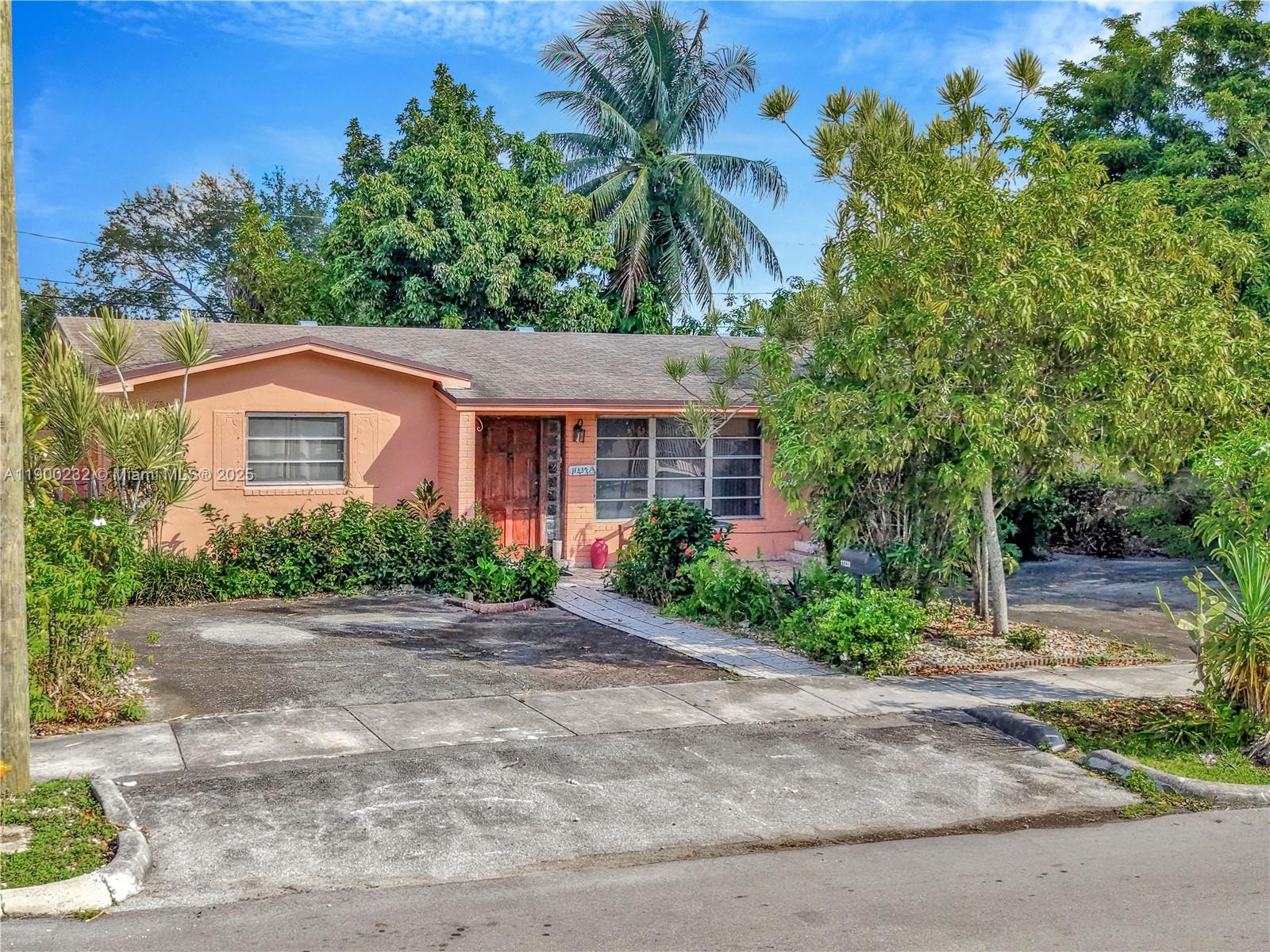 11339 SW 6th St, Sweetwater FL 33174