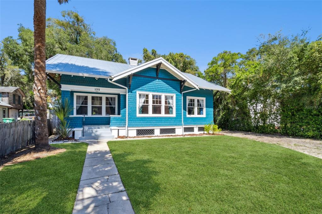 125 W VOORHIS AVENUE