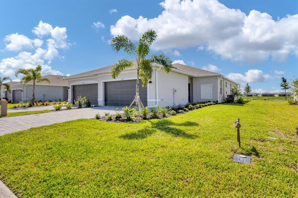 8757 SAINT KITTS CIRCLE, ENGLEWOOD, FL — photo 2 of 29