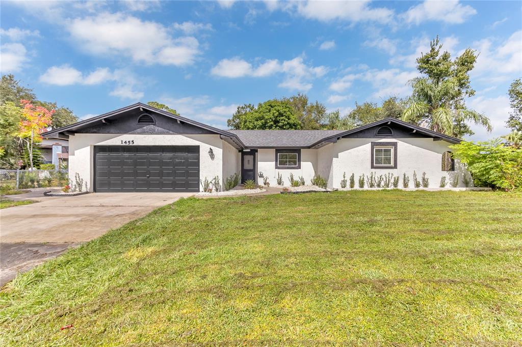 1455 HEATHER WAY