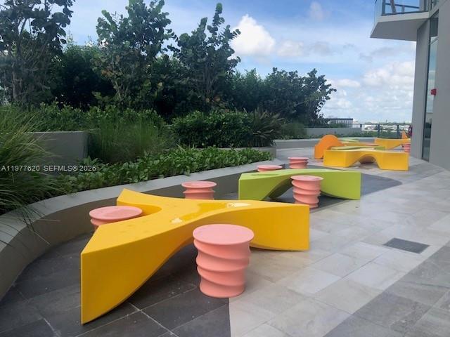 MIAMI, FL — photo 3 of 7