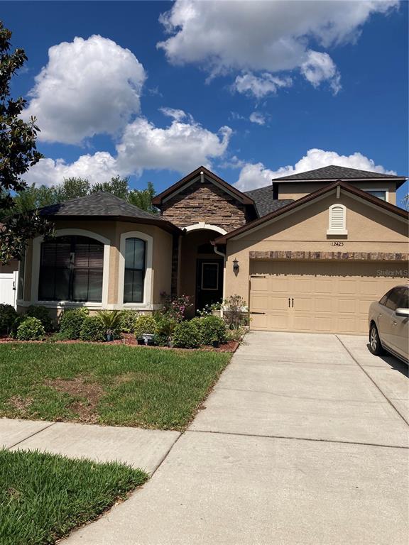 12425 LEEWOOD WAY