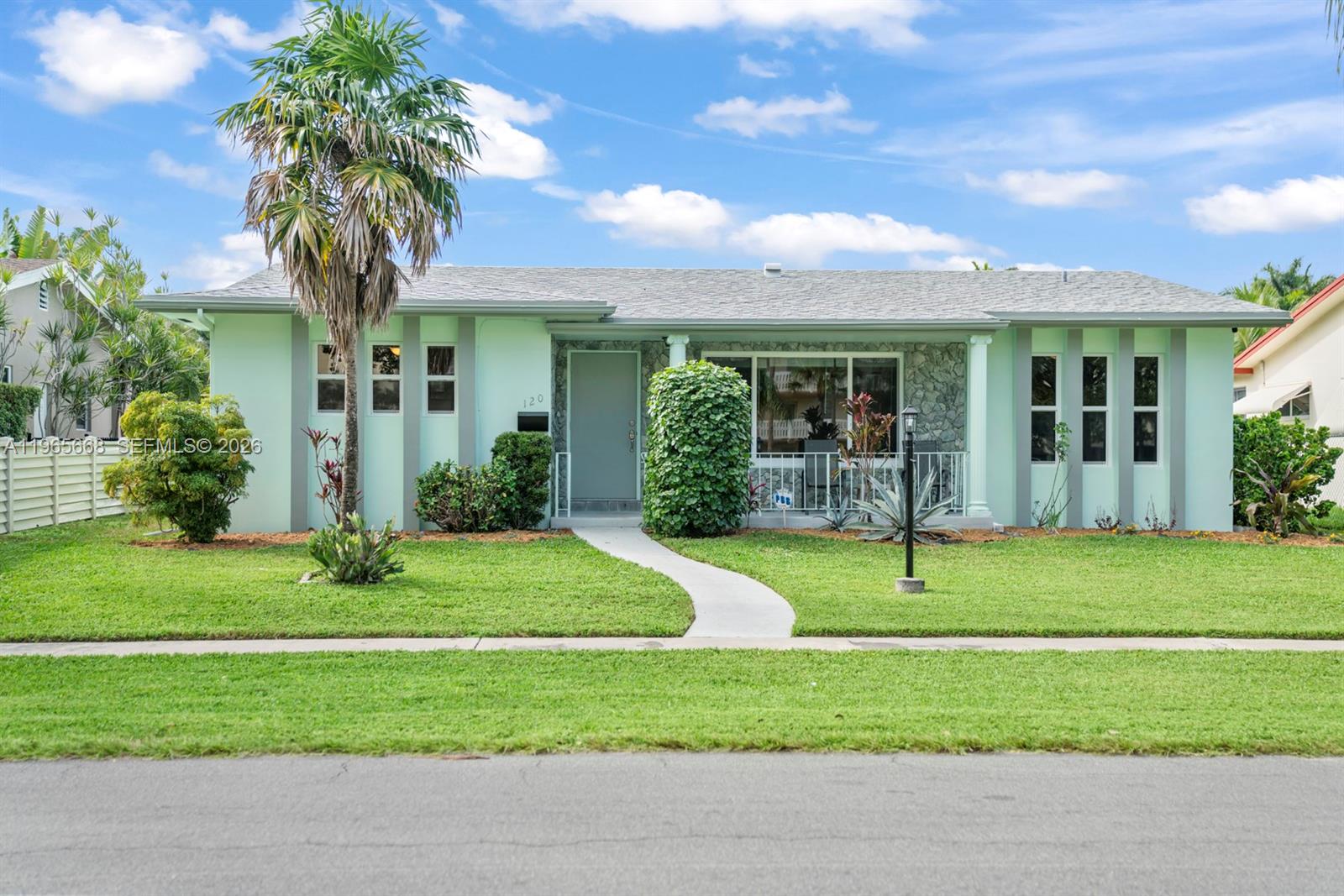 120 SE 3rd Ave, Dania Beach FL 33004