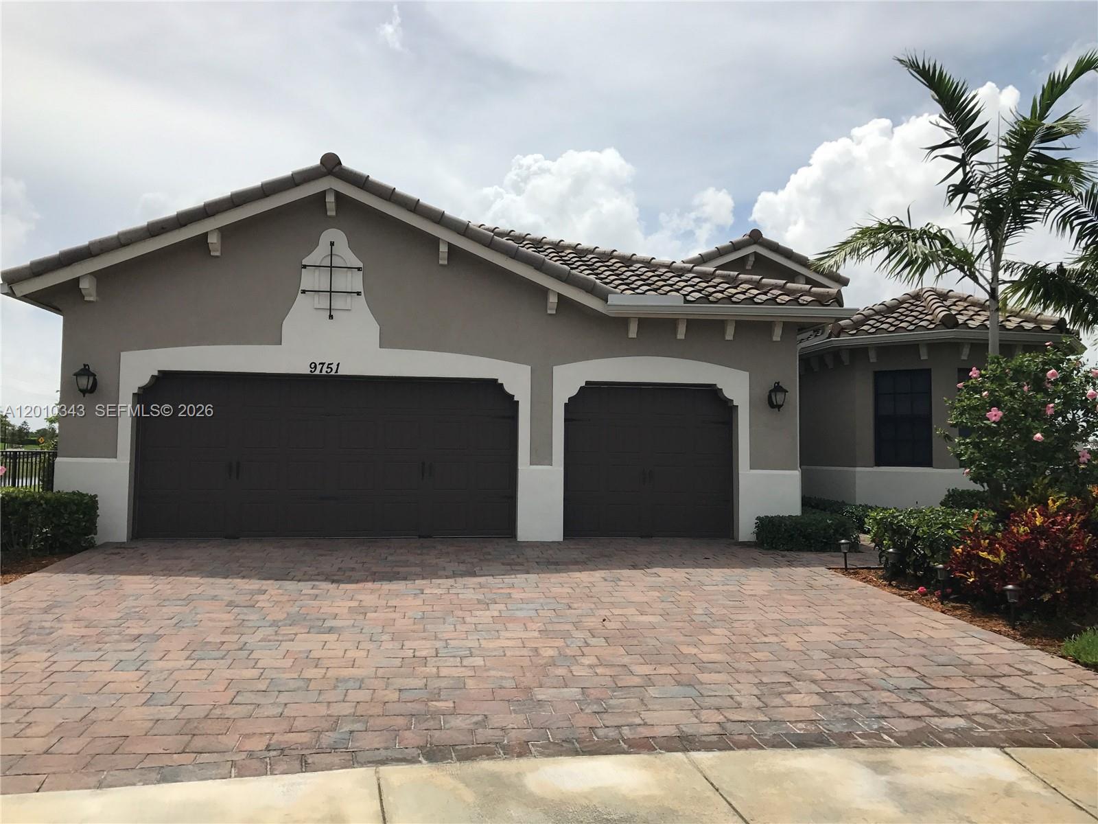 9751 Lakeview Ln, Parkland FL 33076