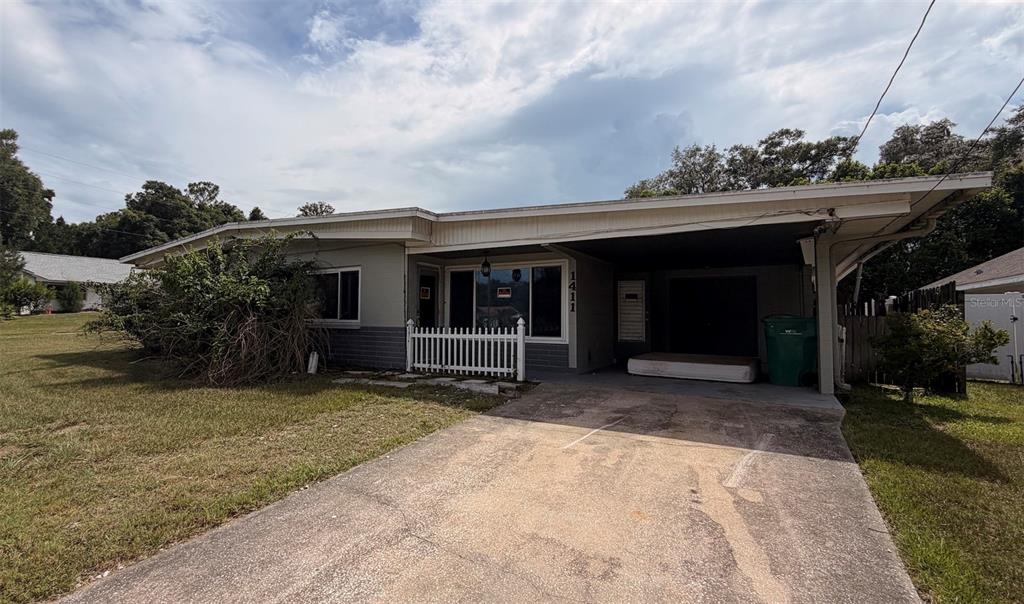 1411 LAKESHORE DRIVE