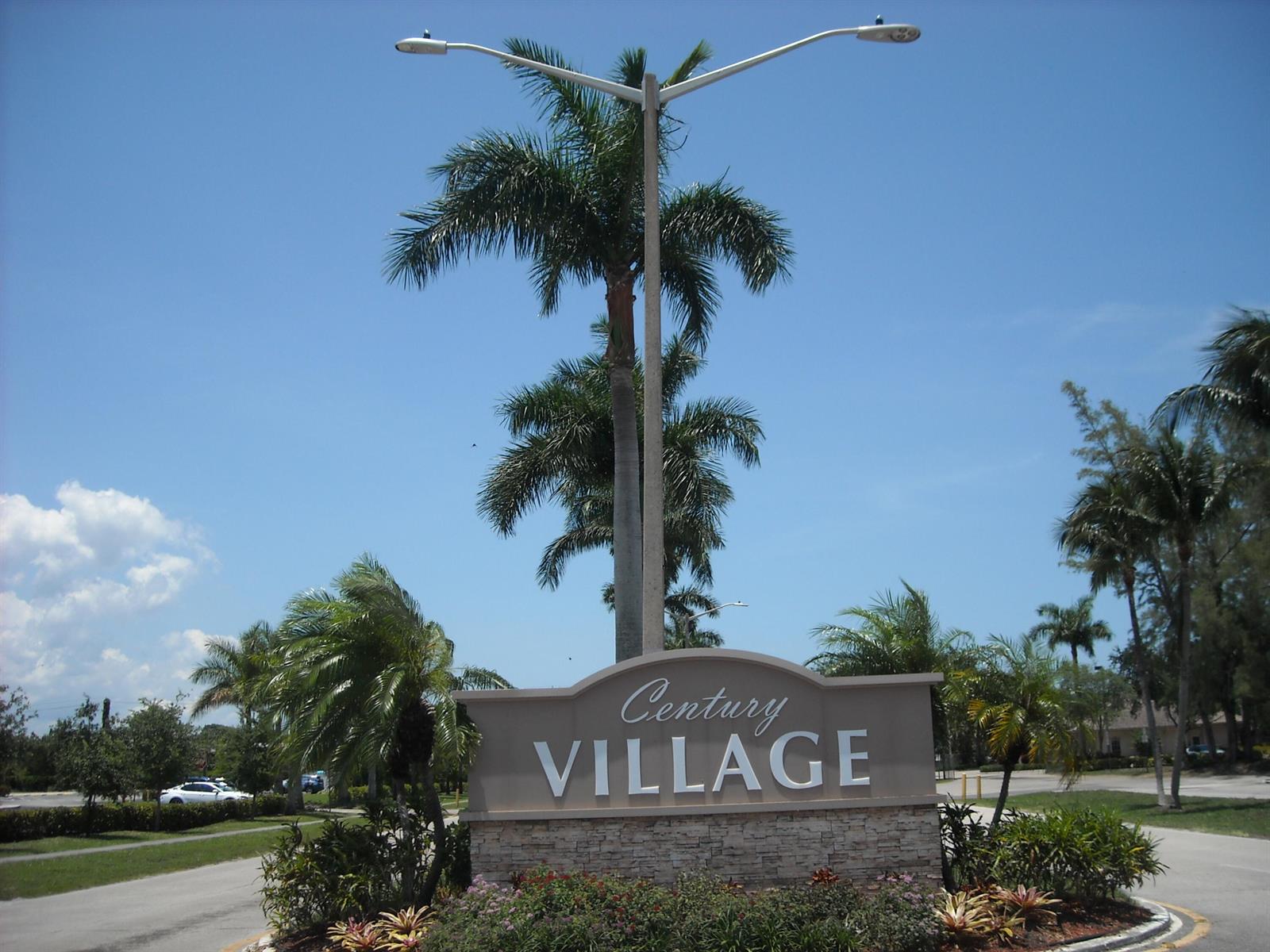 358 Chatham R, West Palm Beach FL 33417