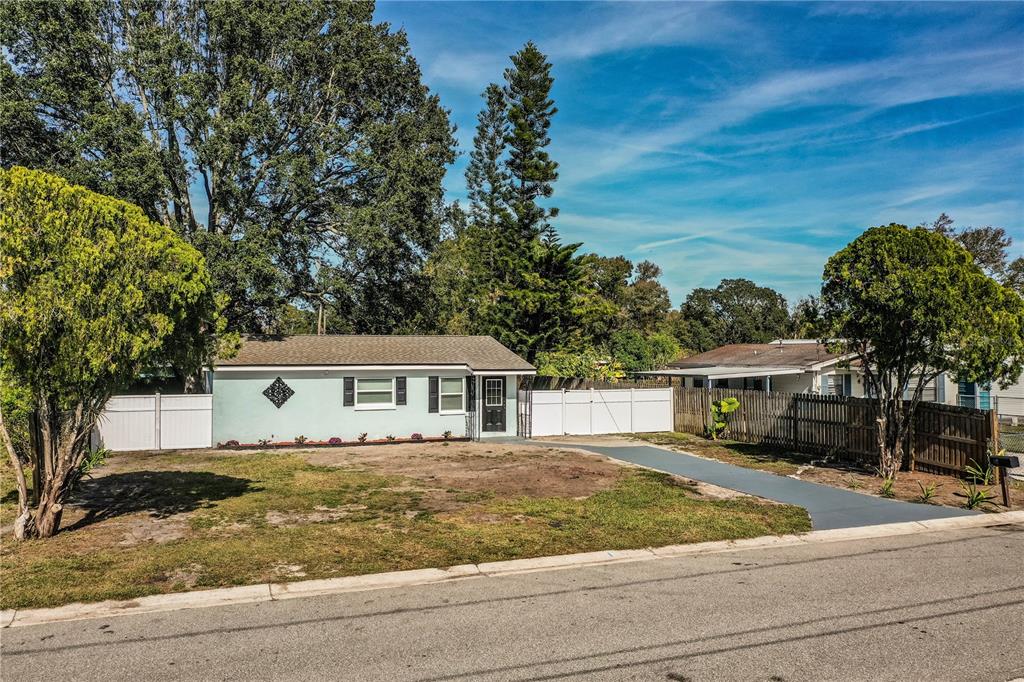 115 FLAMINGO DRIVE