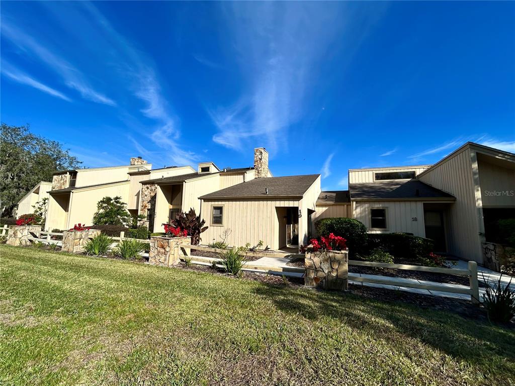 19 ASPEN DR. UNIT 19