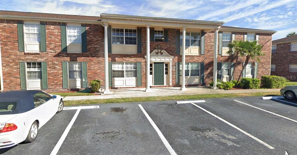 1920 E EDGEWOOD DRIVE UNIT J8, LAKELAND, FL — photo 2 of 6