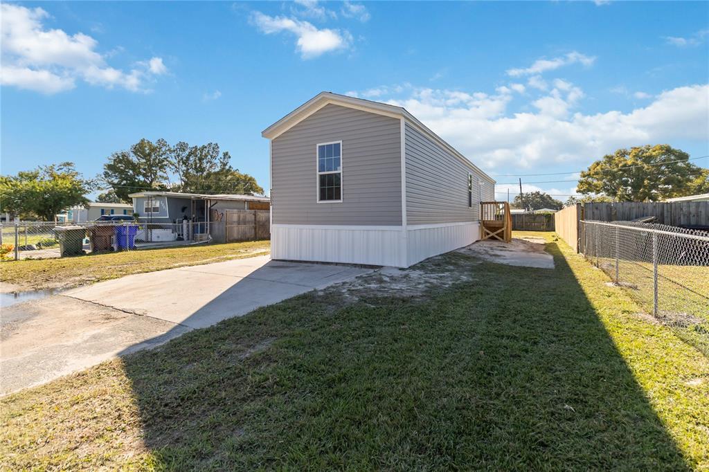 2003 OAK STREET, ST CLOUD, FL — photo 4 of 21