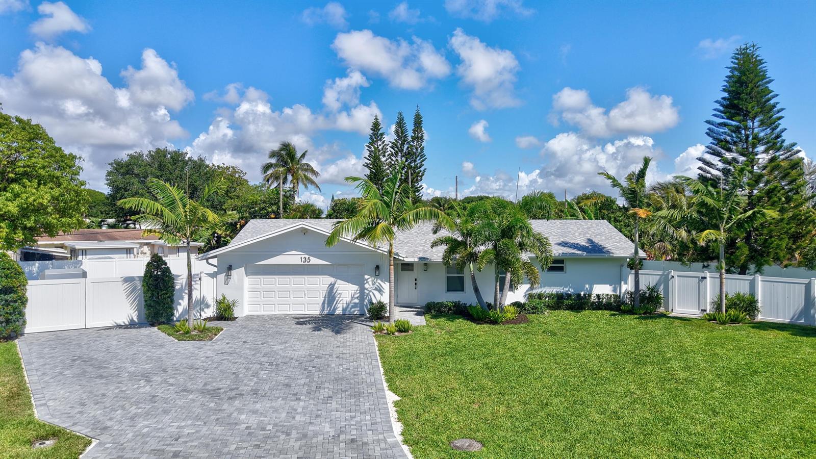 135 SE 28th Court, Boynton Beach FL 33435